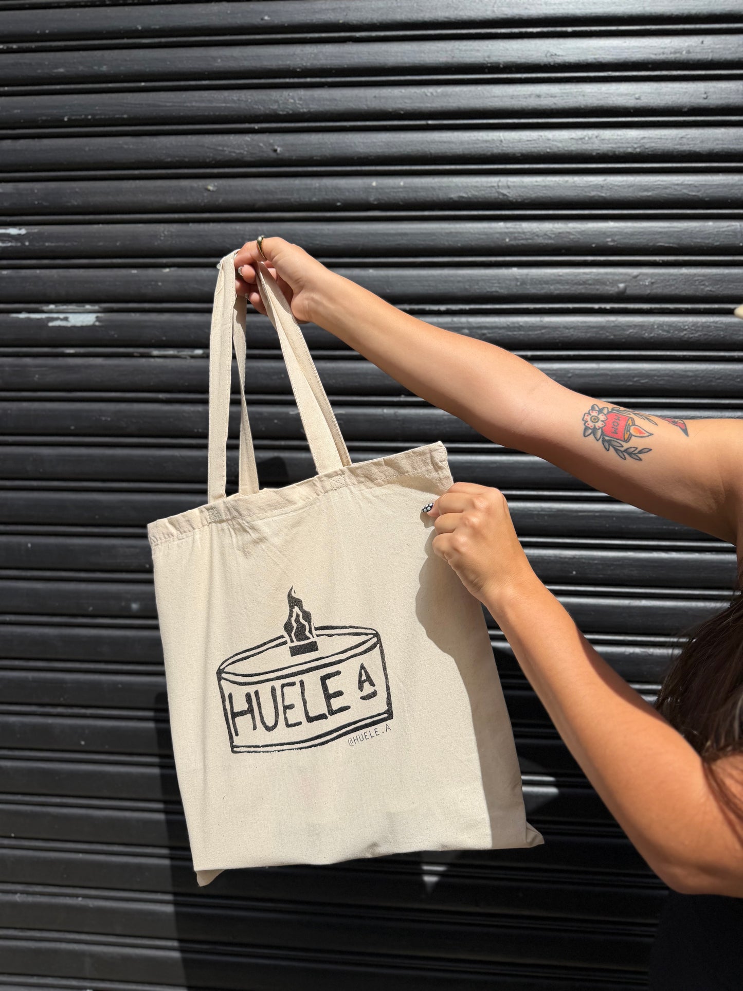 EL “SARA” TOTE